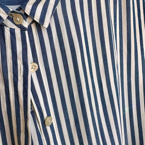 Madewell Blue and White Striped Cotton Button-Up Shirt - Picture 3 of 6